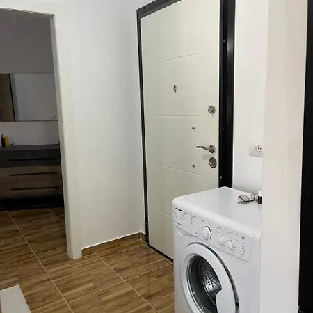 In The Center Of The 6 Minutes Walk From The Apartmán Himarë