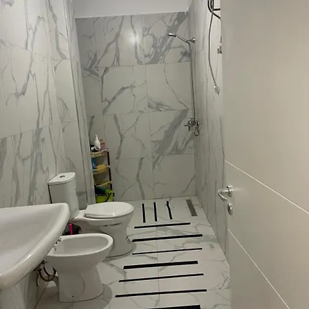 Apartment In The Center Of The 6 Minutes Walk From The