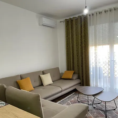 In The Center Of The 6 Minutes Walk From The *
