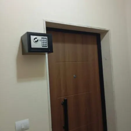 In The Center Of The 6 Minutes Walk From The Apartment Himare