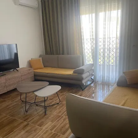 Apartment In The Center Of The 6 Minutes Walk From The Himare