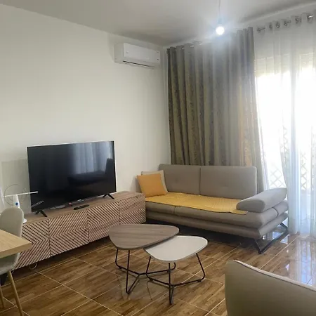 In The Center Of The 6 Minutes Walk From The Apartmán Himarë
