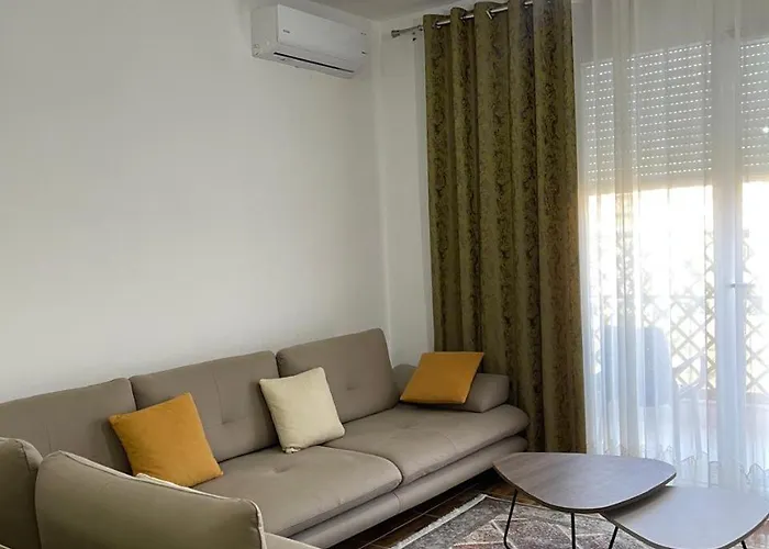 In The Center Of The 6 Minutes Walk From The *